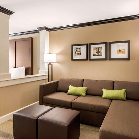 Comfort Suites Liberal Eksteriør bilde