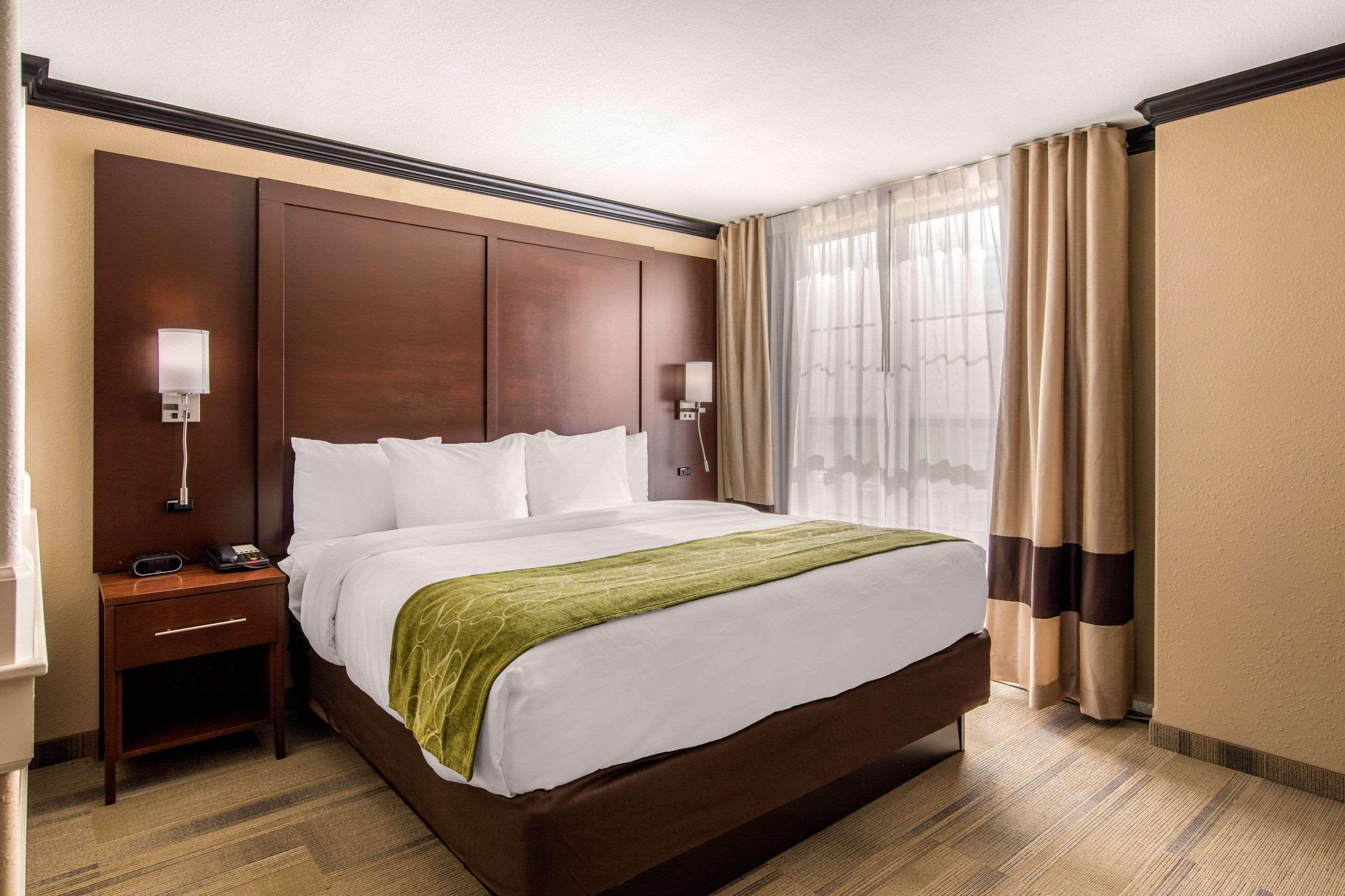 Comfort Suites Liberal Eksteriør bilde