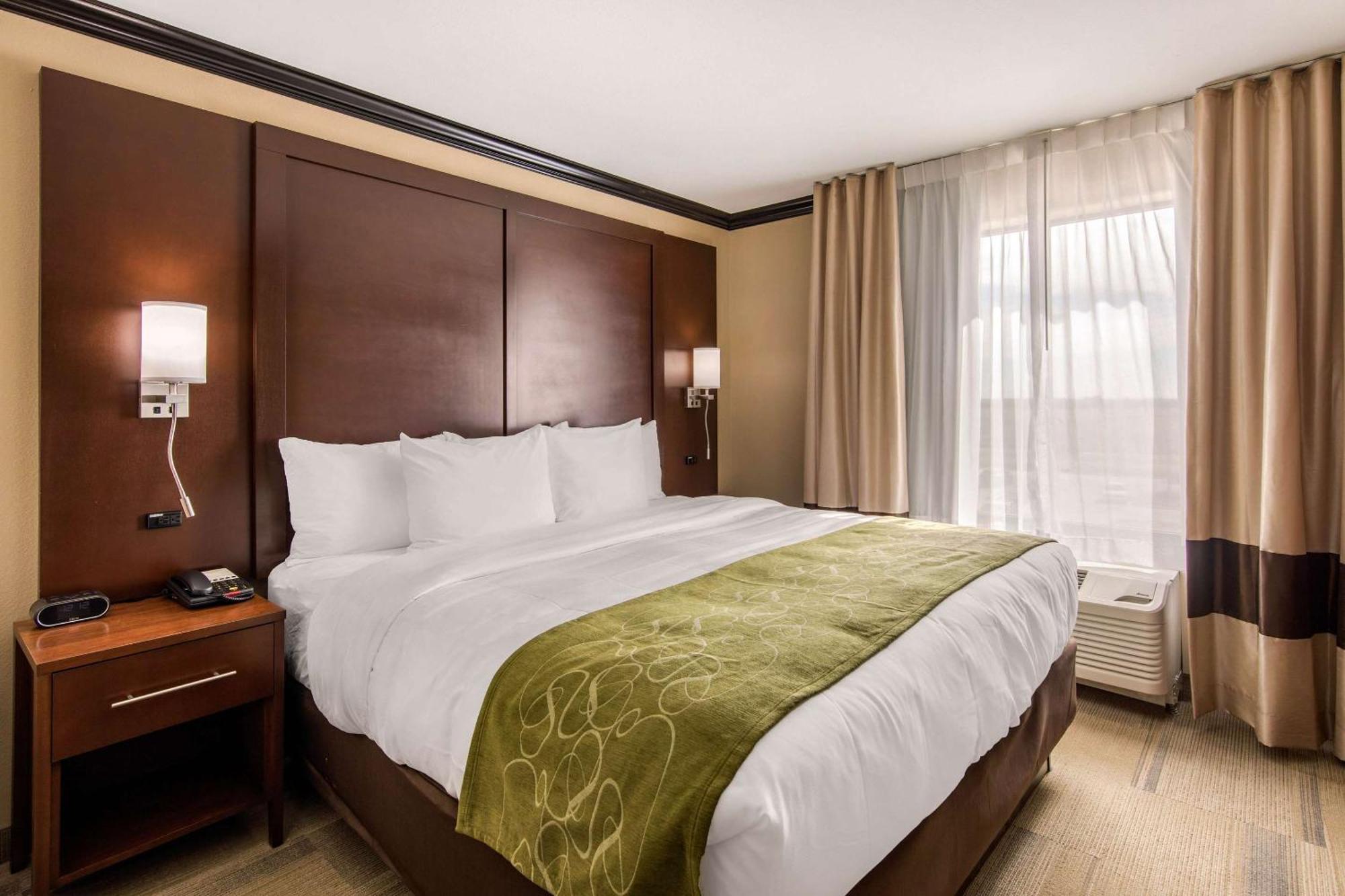 Comfort Suites Liberal Eksteriør bilde