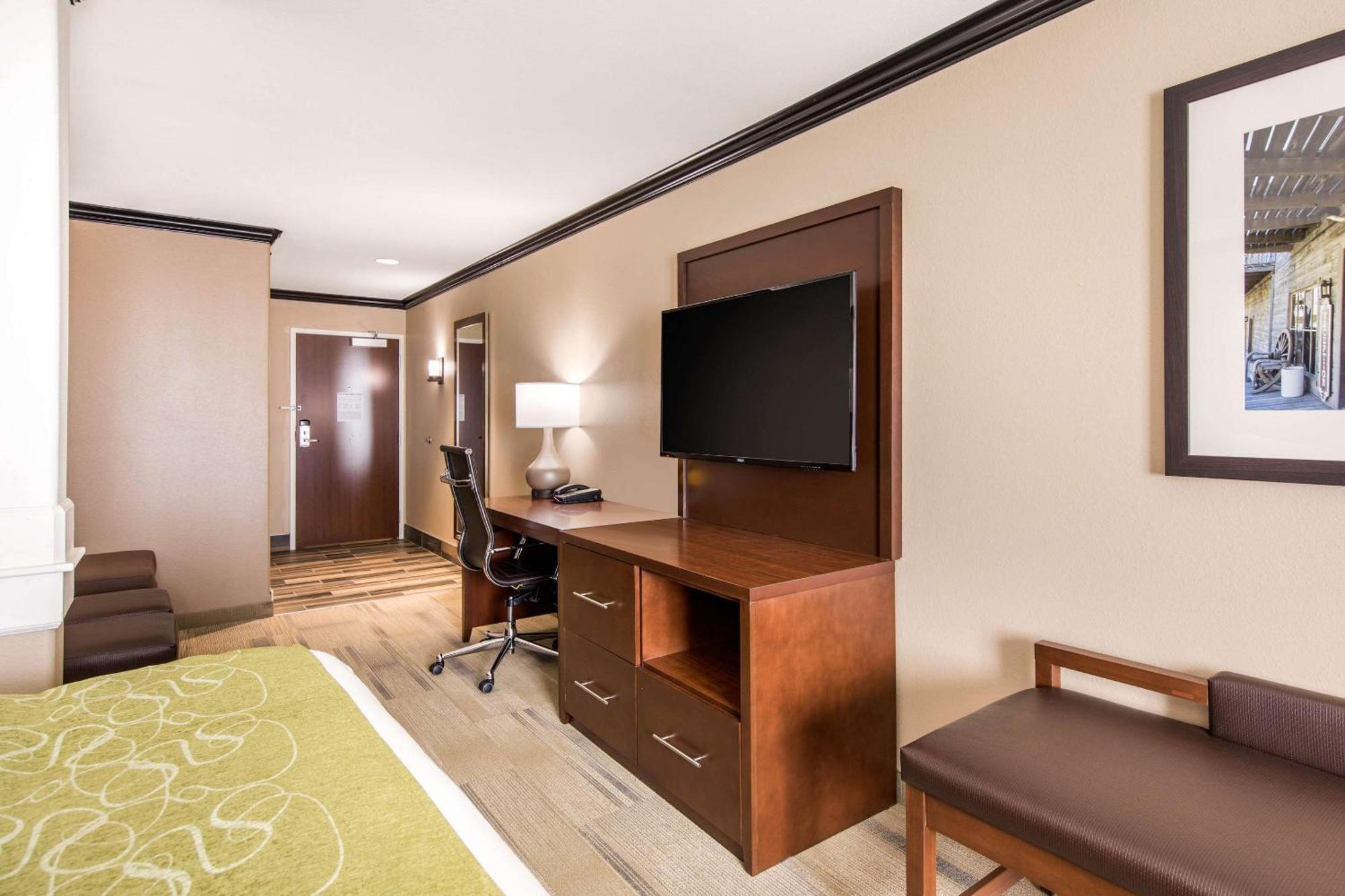 Comfort Suites Liberal Eksteriør bilde
